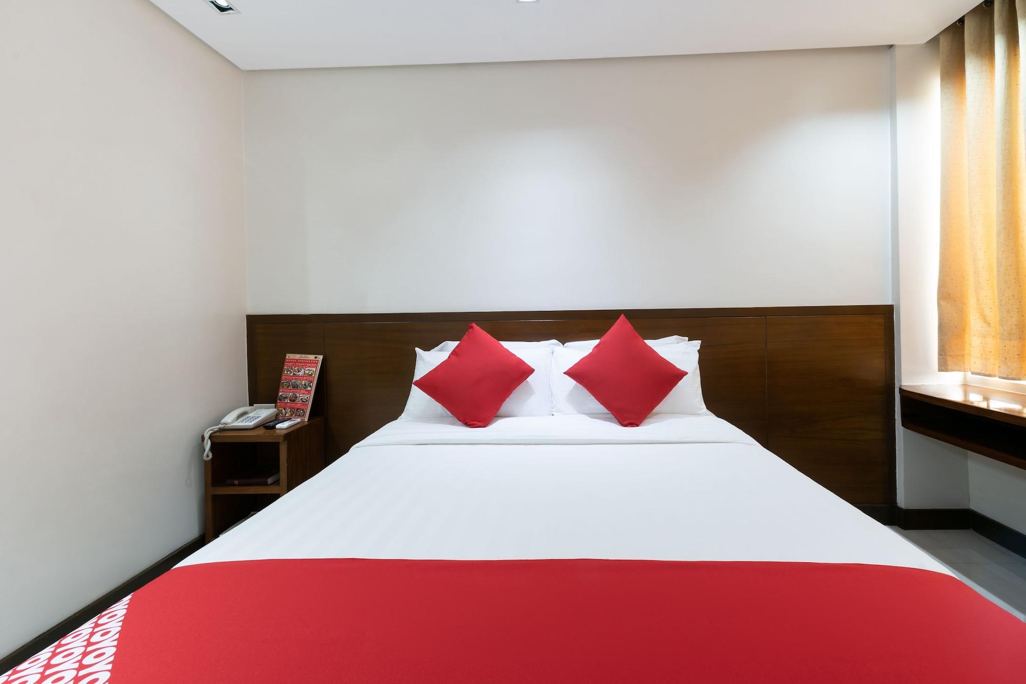 West Makati Hotel Makati City Buitenkant foto